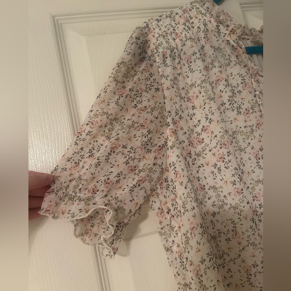 Floral Blouse - Picture 4 of 8